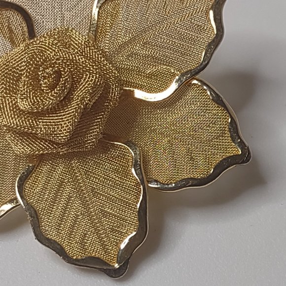 Lightweight Gold Tone Metal Mesh Rose Brooch - Picture 8 of 16